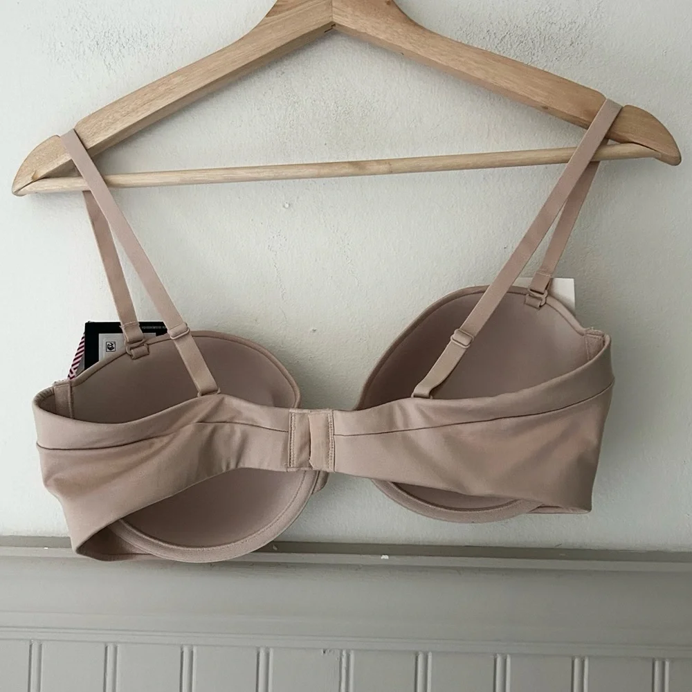 ⭐️ NEW Maidenform 36C Light Nude Smooth Finish Convertible Bra